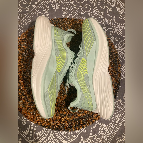 APL Peppermint Streamline Max Cushion Running Sneakers - Picture 2 of 5